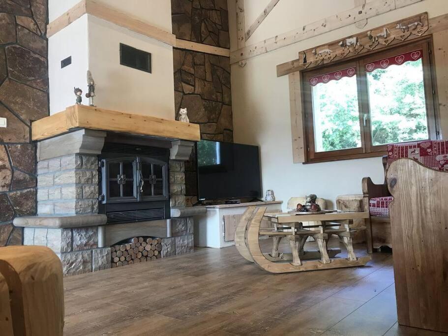 Chalet Spa Le Diamant Nathalie Mn La Rouge 拉布雷斯 外观 照片