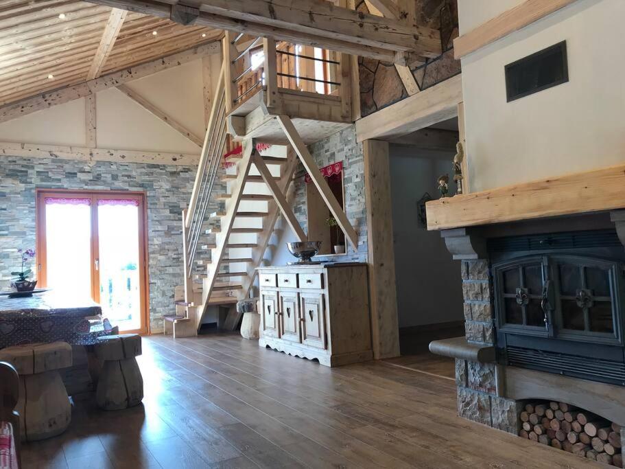 Chalet Spa Le Diamant Nathalie Mn La Rouge 拉布雷斯 外观 照片