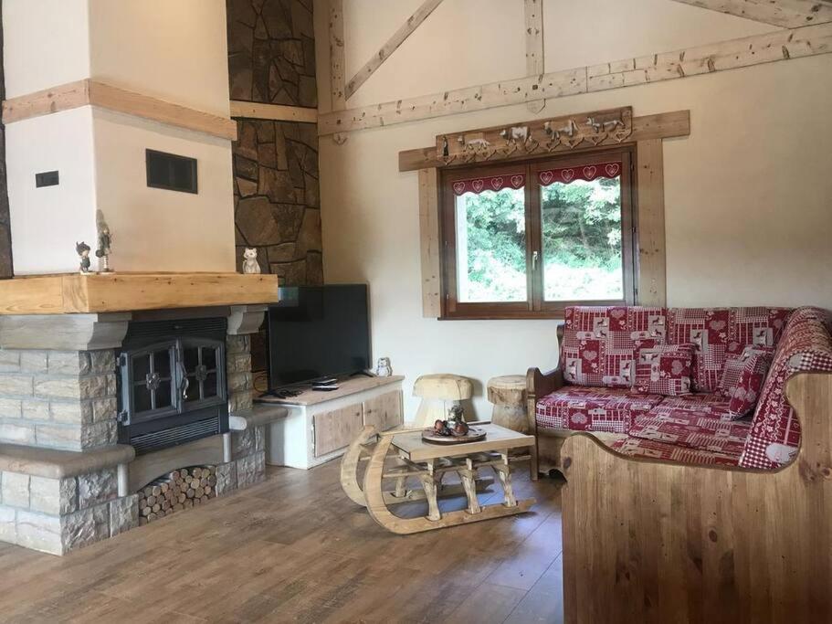 Chalet Spa Le Diamant Nathalie Mn La Rouge 拉布雷斯 外观 照片